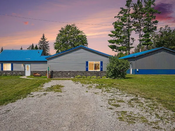 601 Pine Ln, Mio, MI 48647