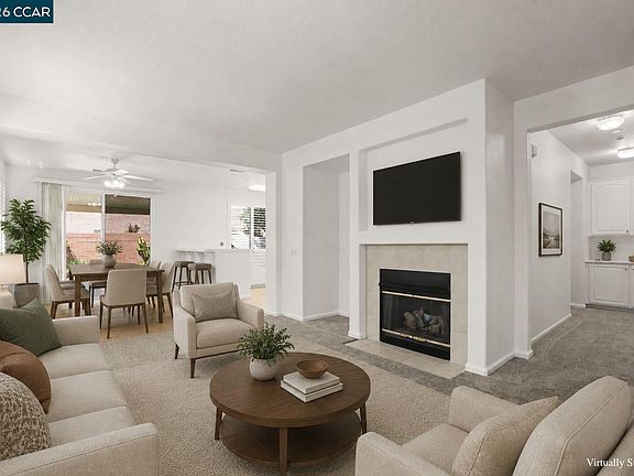 3rd image of 1637 Regent Dr