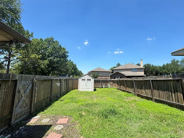 8107 Gran Villa Dr — Photo 44