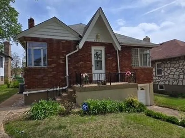 3206 Capehart Dr, Saint Louis, MO 63121