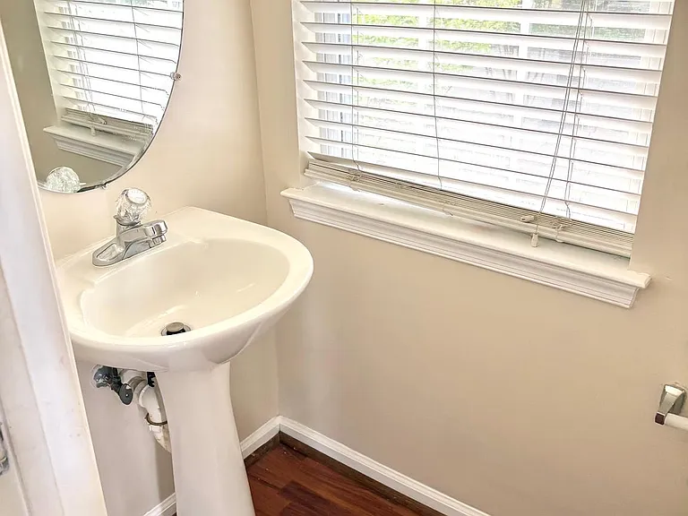1003 Simsbury Ct — Photo 27