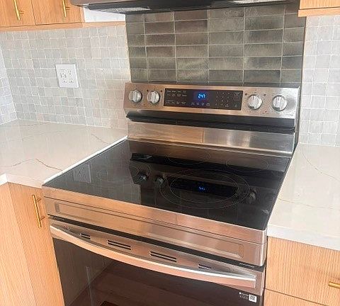 4th image of 8418 Rhea Ave