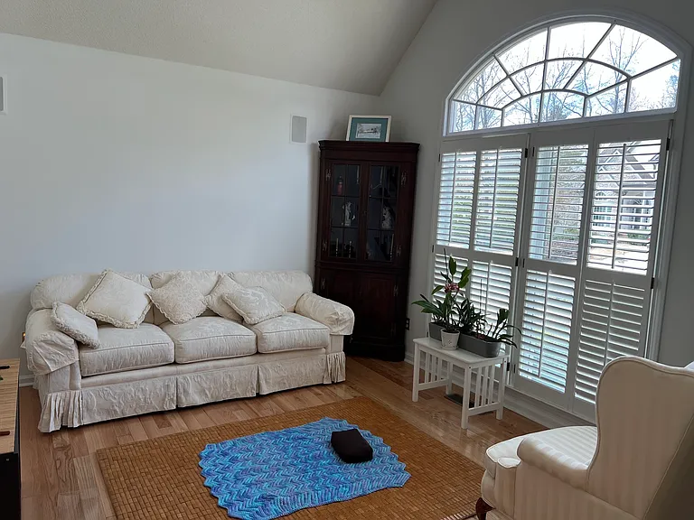 8516 Wheeling Dr — Photo 2