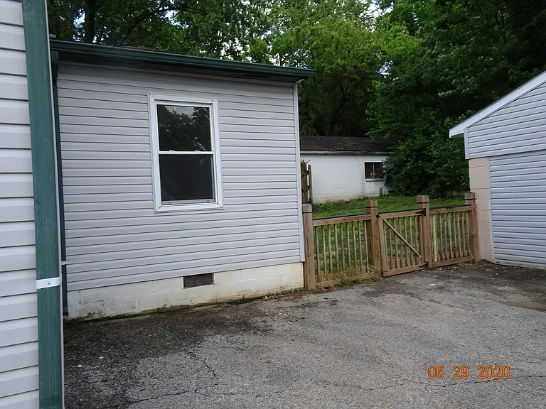 184 Mills Dr — Photo 24