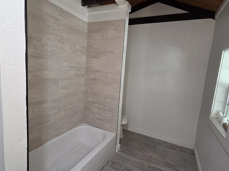 300 Kegley St — Photo 18
