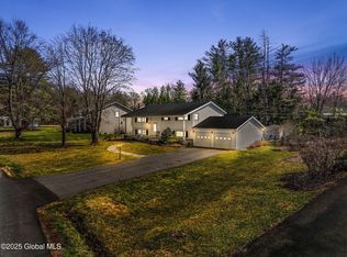 24 Heldervue Ave, Slingerlands, NY 12159