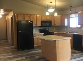 3808 W 93rd St #3, Sioux Falls, SD 57108