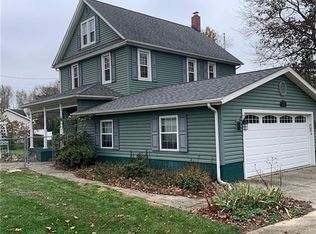 4376 Summit Rd, Barberton, OH 44203