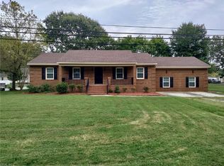 557 Waters Rd, Chesapeake, VA 23322