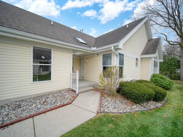 2415 Aurelius Rd APT 12, Holt, MI 48842