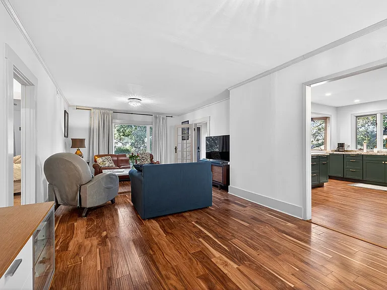 7325 Healdsburg Ave — Photo 5