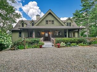 811 Stone Cliffs Ln, Cashiers, NC 28717