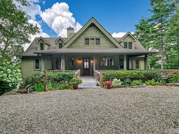 811 Stone Cliffs Lane, Cashiers, NC 28717