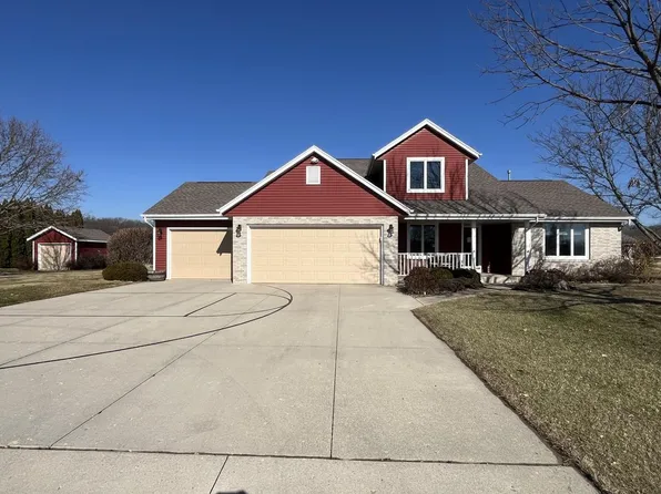 6692 W Thornapple Drive, Janesville, WI 53548