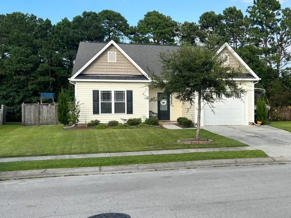 414 Patriots Point Lane, Swansboro, NC 28584
