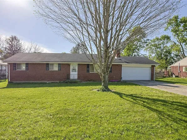 452 6th St, Waynesville, OH 45068