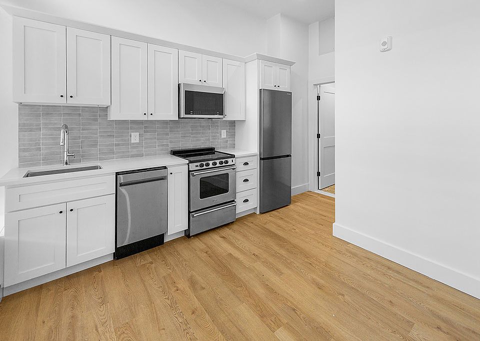 1st image of 99 Richmond St #106