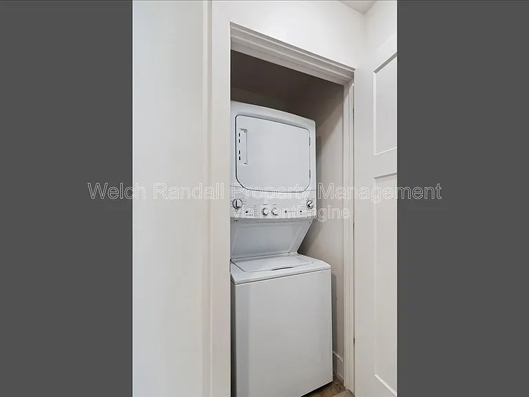 1177 W Shady Brook Ln #4 — Photo 18