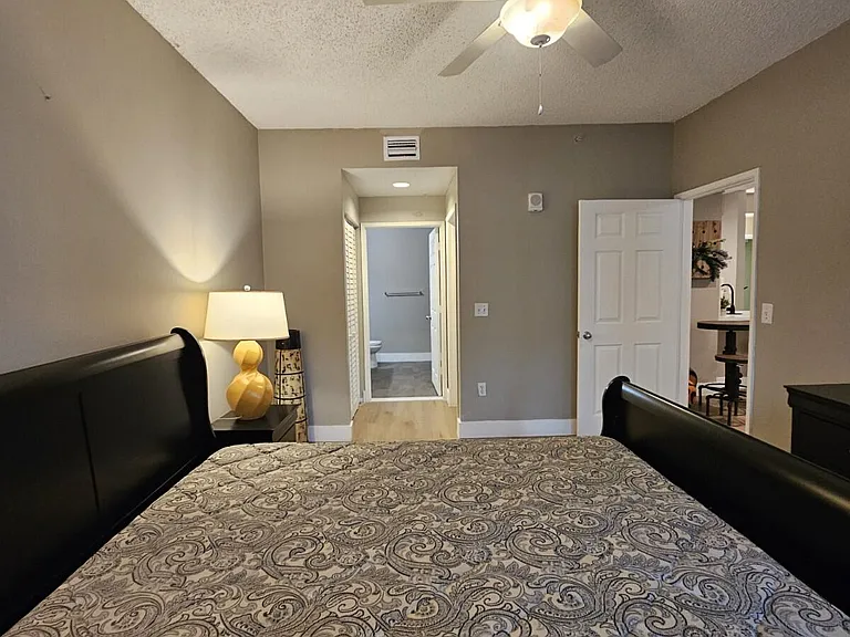 780 Sapodilla Ave #105 — Photo 12