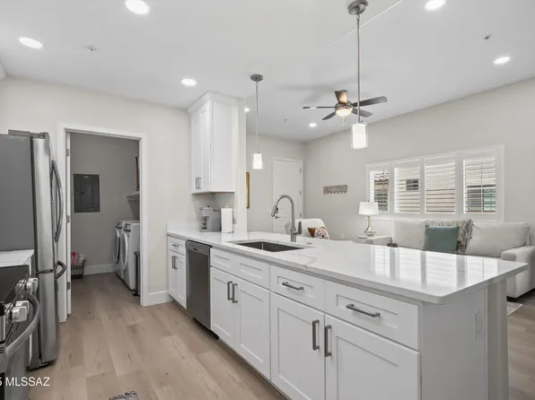 2032 E River Rd Unit 203, Tucson, AZ 85718