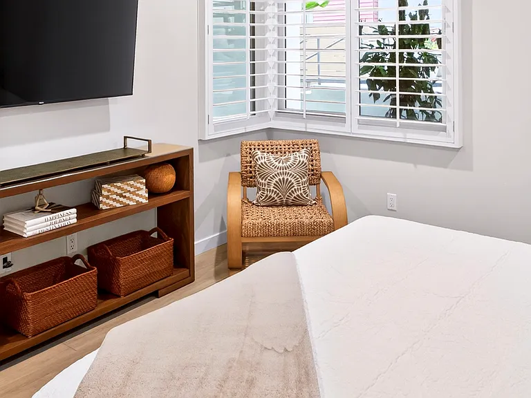 Master Bedroom - Roku TV