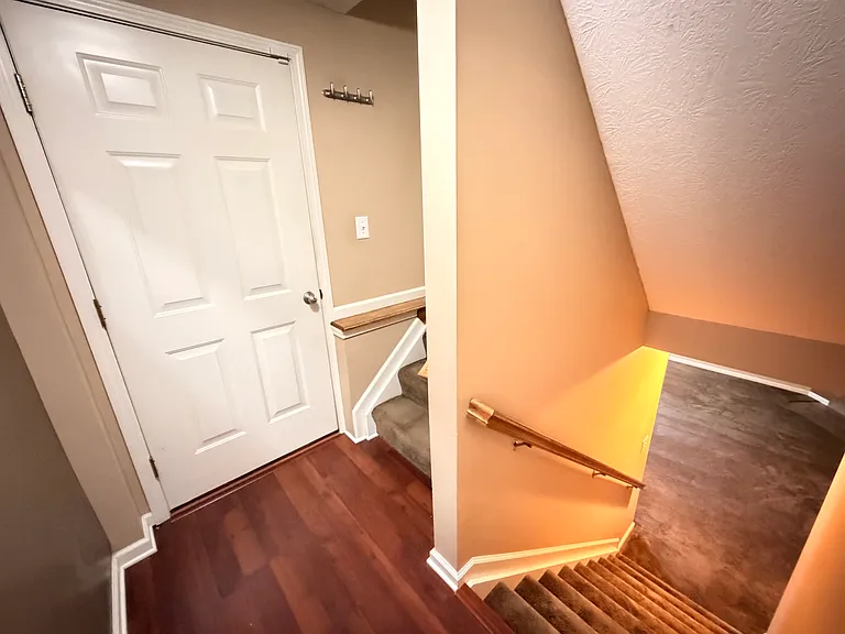 7408 Cayman Ln — Photo 8