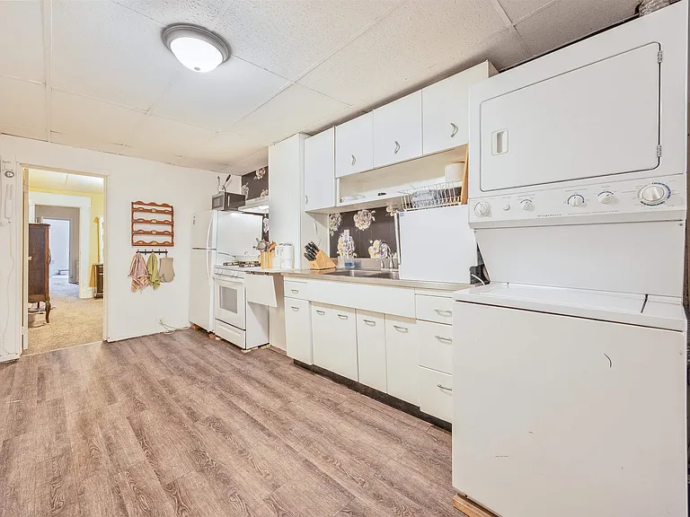 603 Adams St — Photo 4