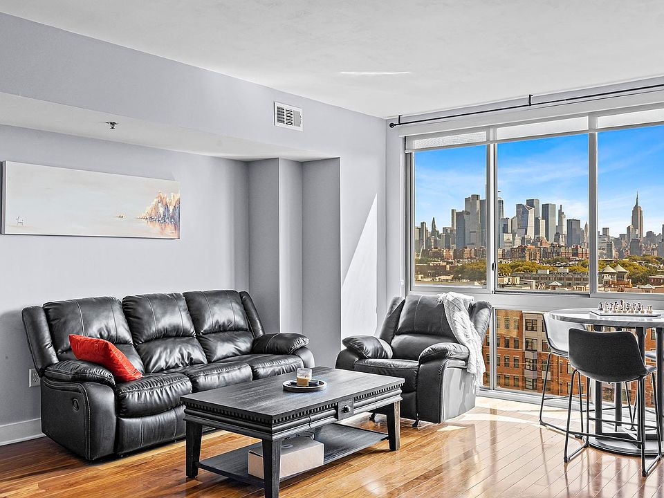 1st image of 800 Jackson St Penthouse 7