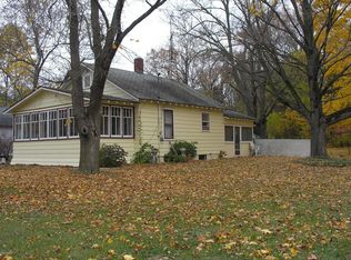 1414 8th St, Three Rivers, MI 49093