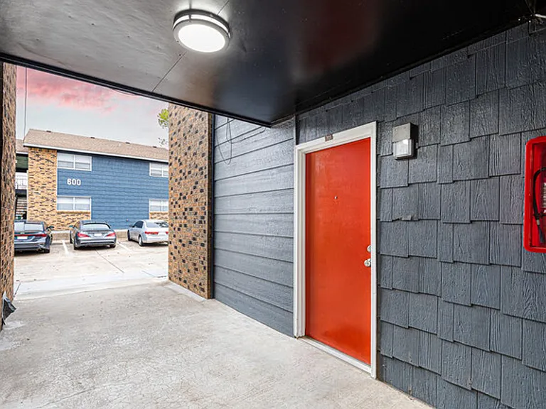 Terra Bella Apartments — Photo 30