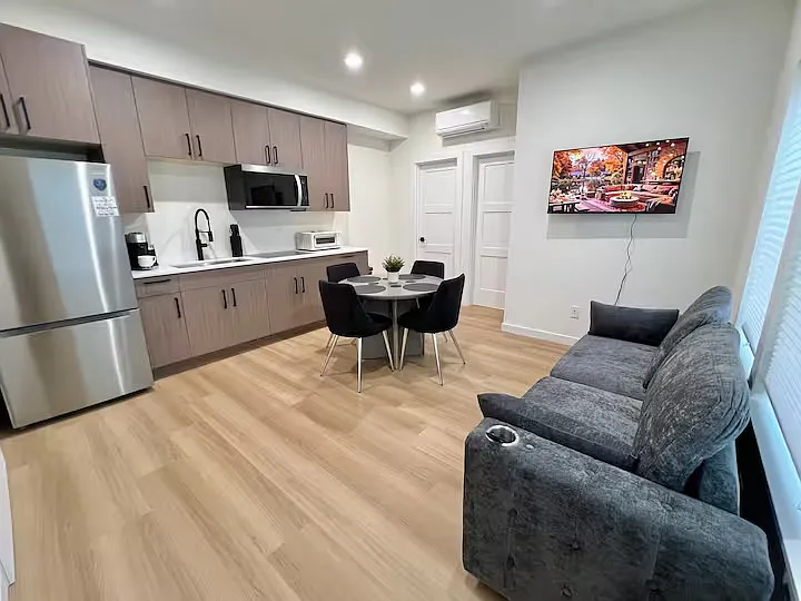 5218 Delridge Way SW #F — Photo 11