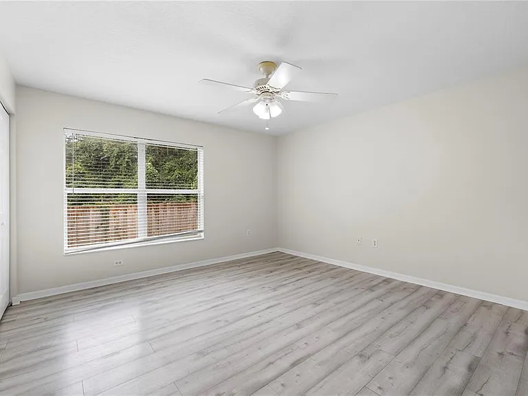 37228 Grassy Hill Ln — Photo 25