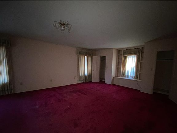 5th image of 26 Oakwood Dr