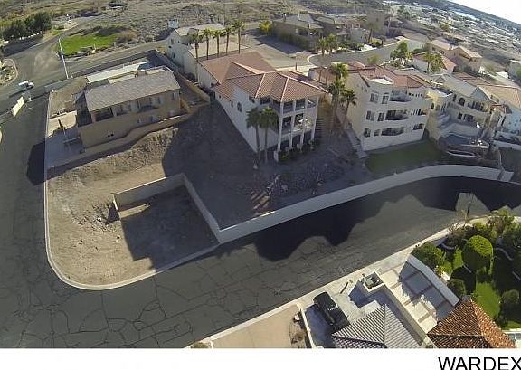 3rd image of 3228 Miraleste Ave