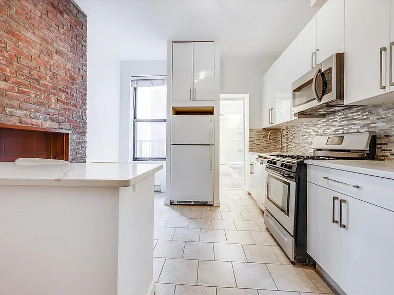 132 Adams St #2 — Photo 14