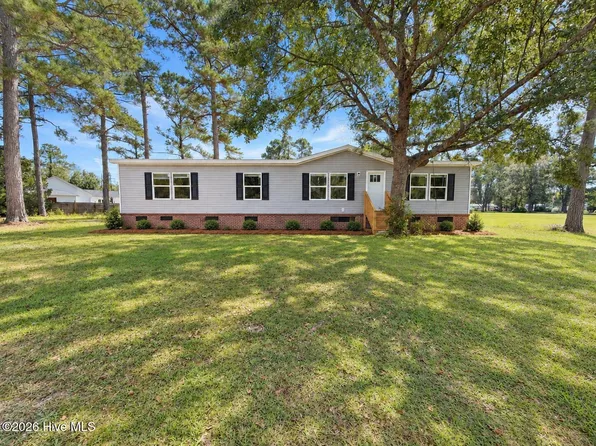 809 Garner Drive, Newport, NC 28570