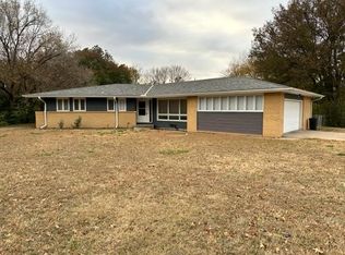 2655 N Bluff St, Wichita, KS 67220