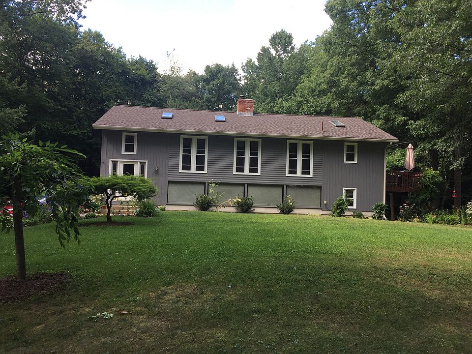 1st image of 37 Wedgewood Dr
