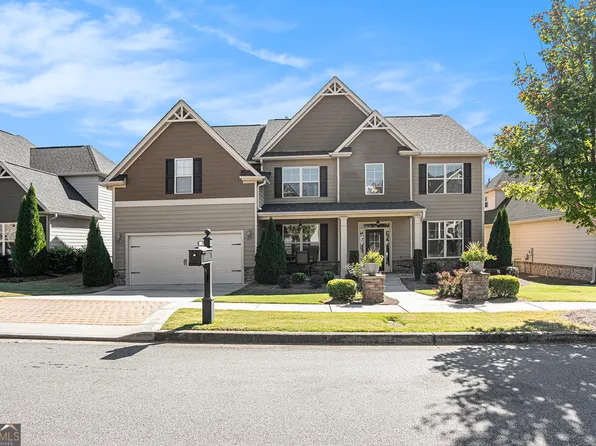 672 Mallard Cv, Loganville, GA 30052