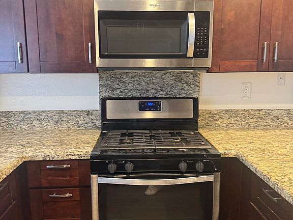 3rd image of 953 Mathews Pl Unit C