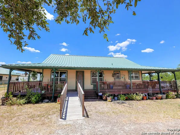 1508 W FM 351, Beeville, TX 78102