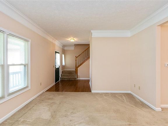 3rd image of 707 Tanninger Dr