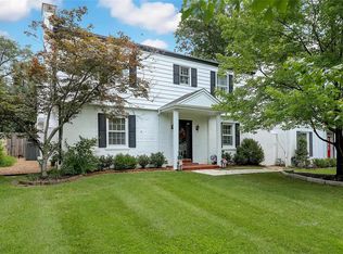8510 Colonial Ln, Saint Louis, MO 63124