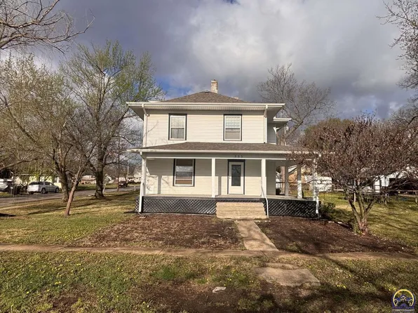 333 Pine Rd, Cottonwood Falls, KS 66845