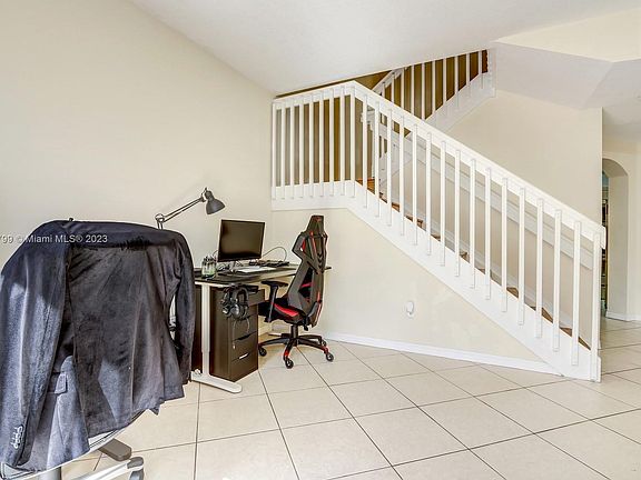 2nd image of 2304 Anchor Ct #2702