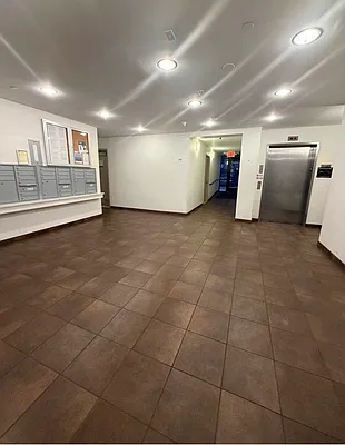Entry / hallway, photo 3
