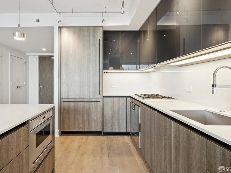 201 Folsom St #33D — Photo 21