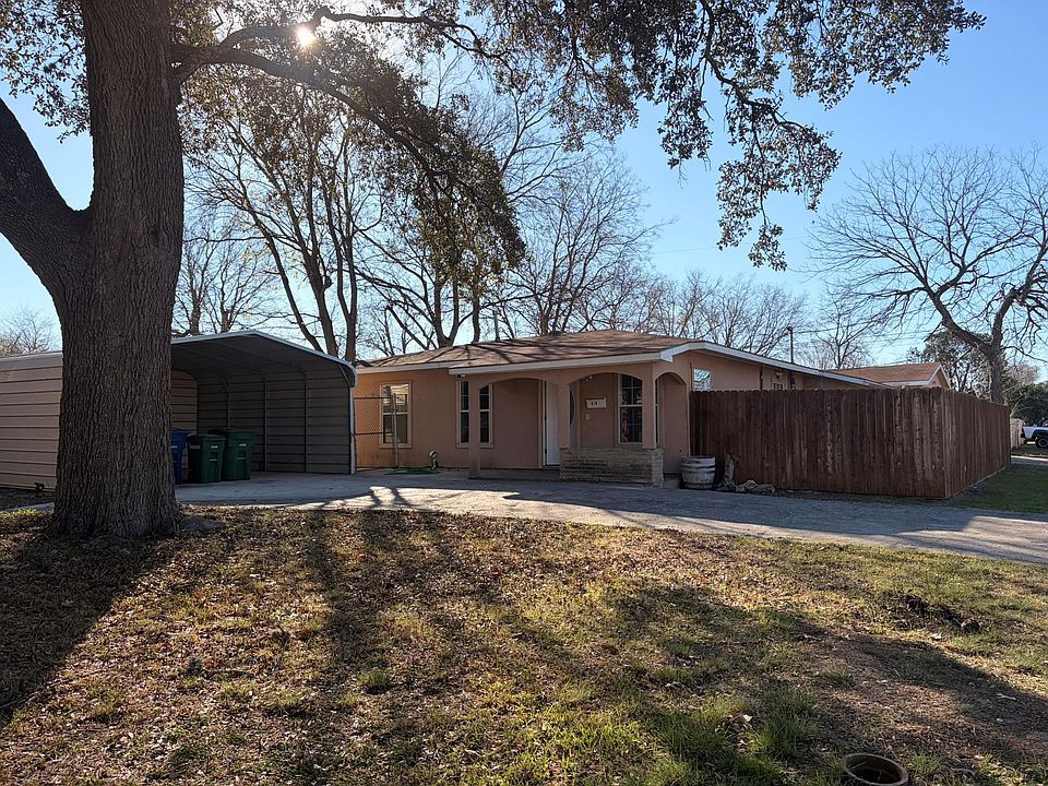 1st image of 819 Rosehill Dr