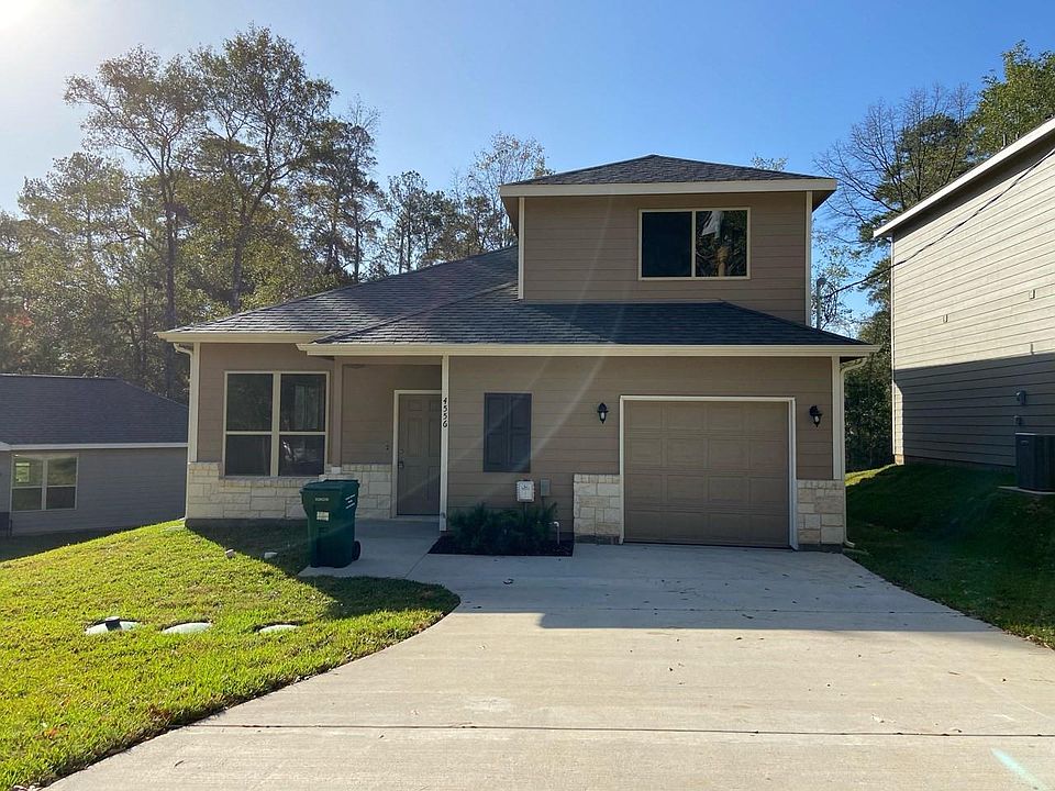 1st image of 4556 Ben Milam St