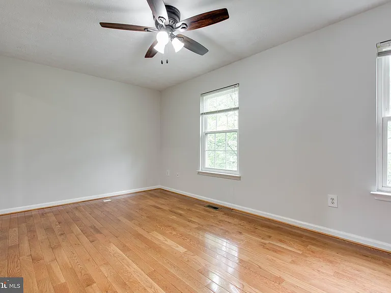 8125 Gray Stone Ln — Photo 23
